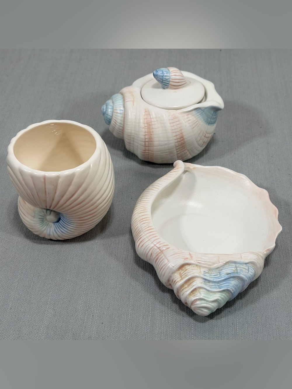 Coastal Shell vintage Bathroom vanity set ceramic JCPenney Pebble Beach 3 pc